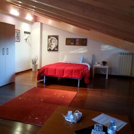 B&B Douglas House Варезе Экстерьер фото