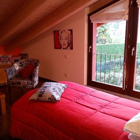 B&B Douglas House Варезе Экстерьер фото