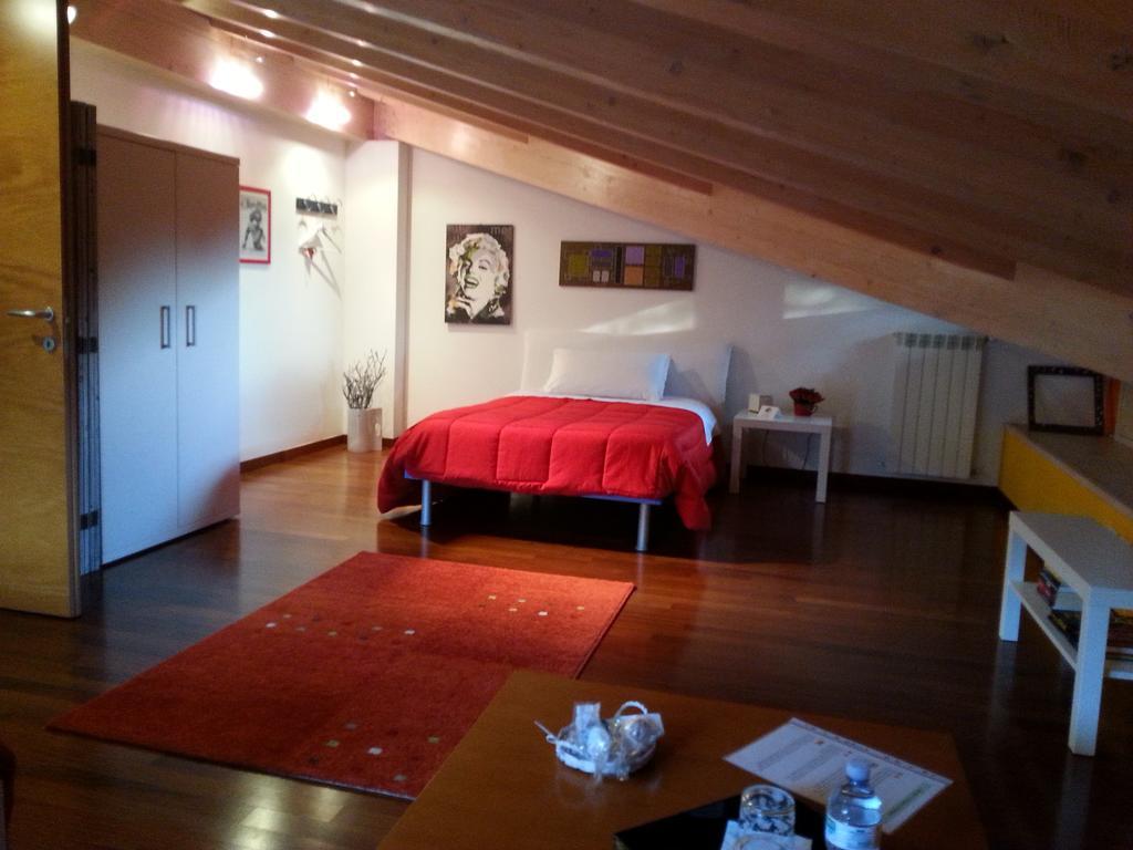 B&B Douglas House Варезе Экстерьер фото