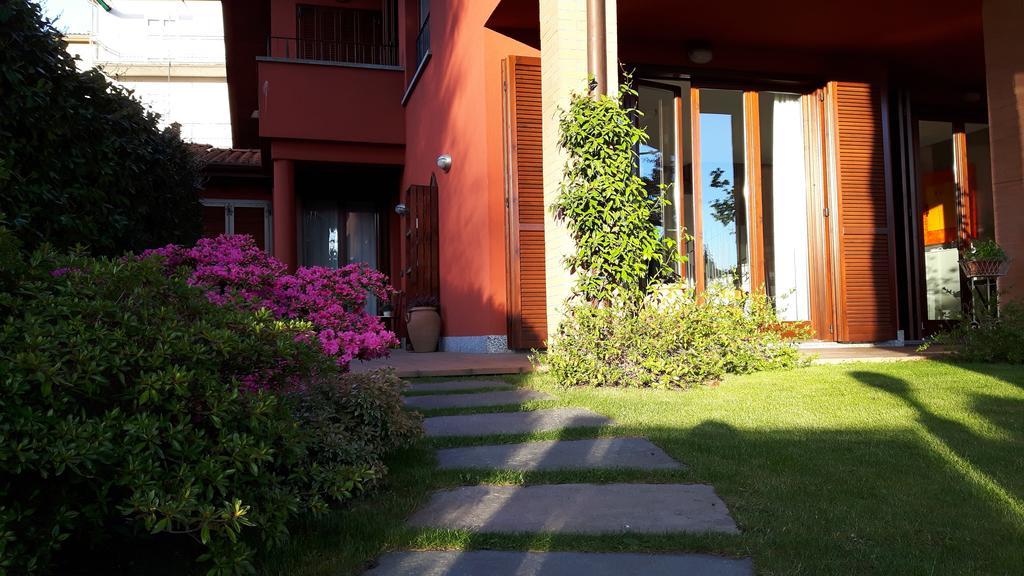 B&B Douglas House Варезе Экстерьер фото