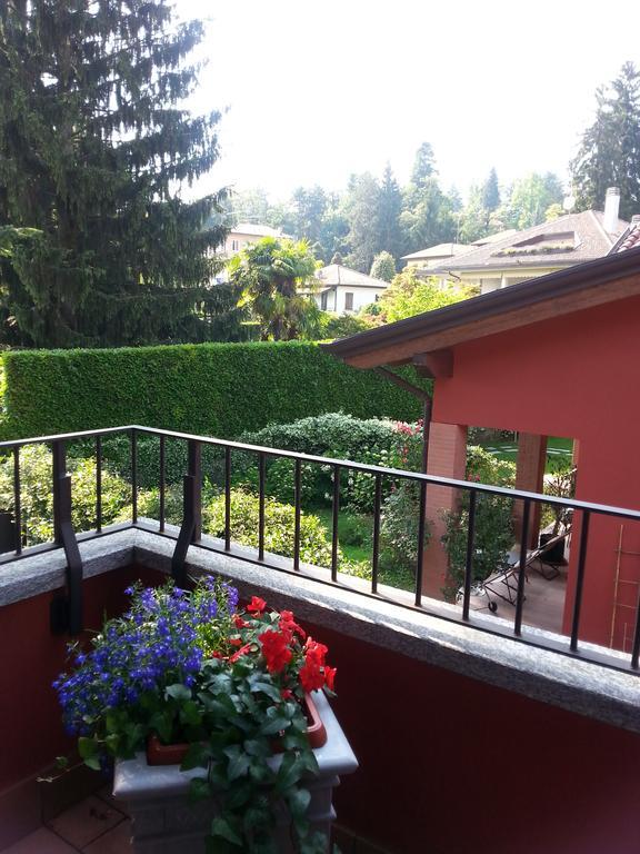 B&B Douglas House Варезе Экстерьер фото